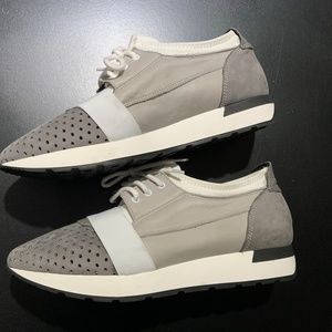 Women Sneakers Size 8